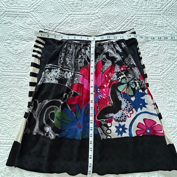 DESIGUAL SKIRT - Mixed Media art to wear - Picture 6 of 14